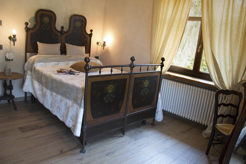 Villa Laura Castellinaldo Quarto foto
